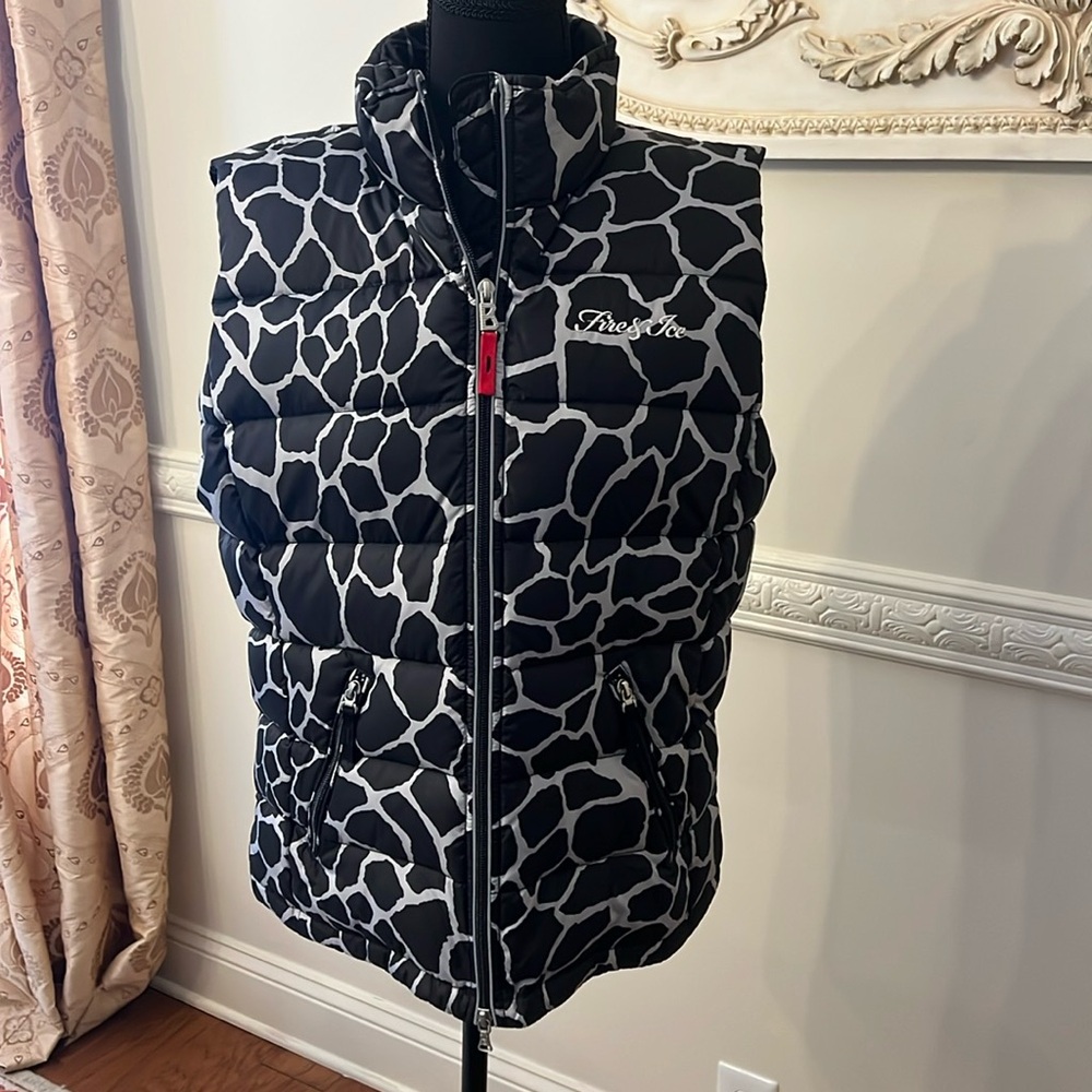 Womens Bogner Fire + Ice Size 10 down vest.  Black animal print.